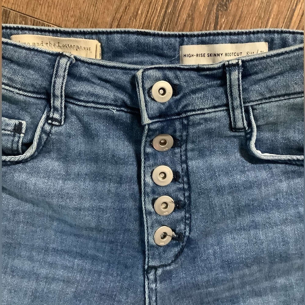 Pilcro and the Letterpress High-Rise Bootcut Medium Wash Denim. - Picture 4 of 5